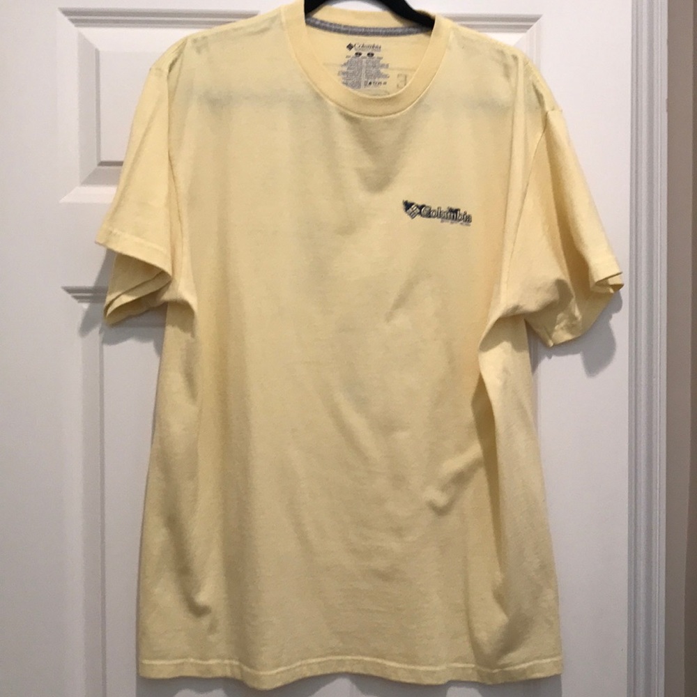 Columbia t-shirt
